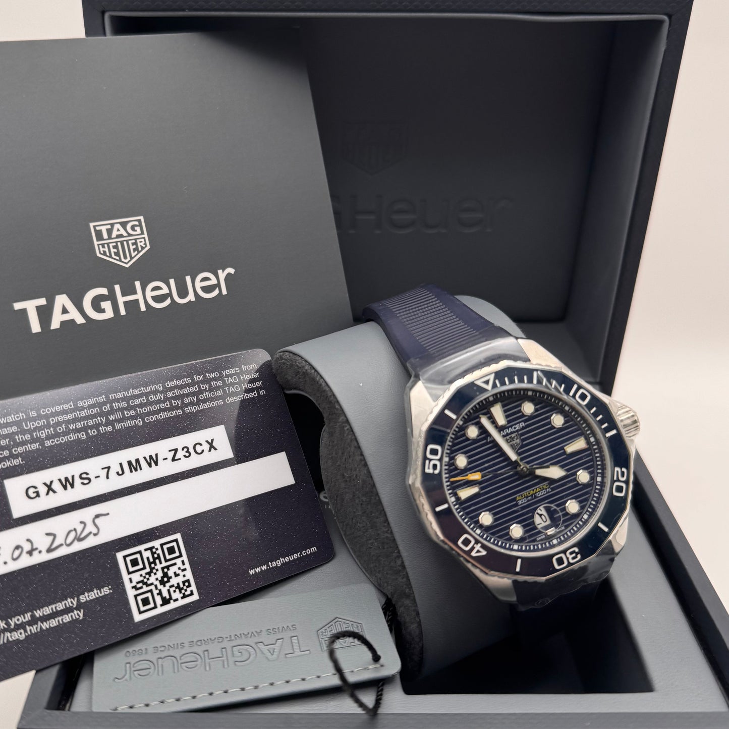 TAG Heuer Aquaracer Professional 300  43 mm